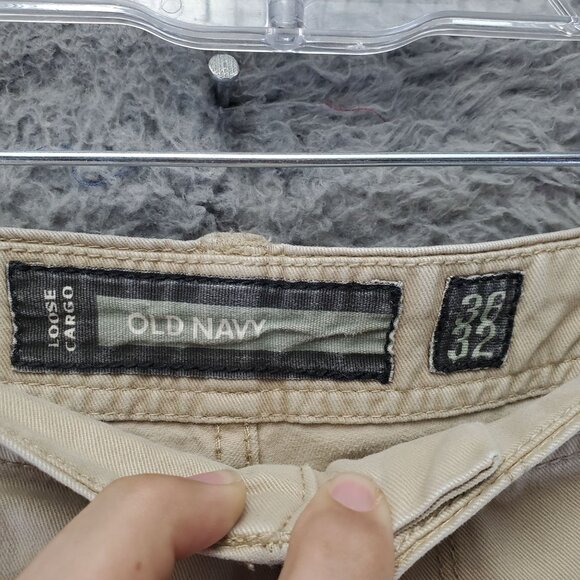 Old Navy Pants Men 36x32 Tan Loose Cargo Pockets 100% Cotton Canvas - Picture 2 of 12